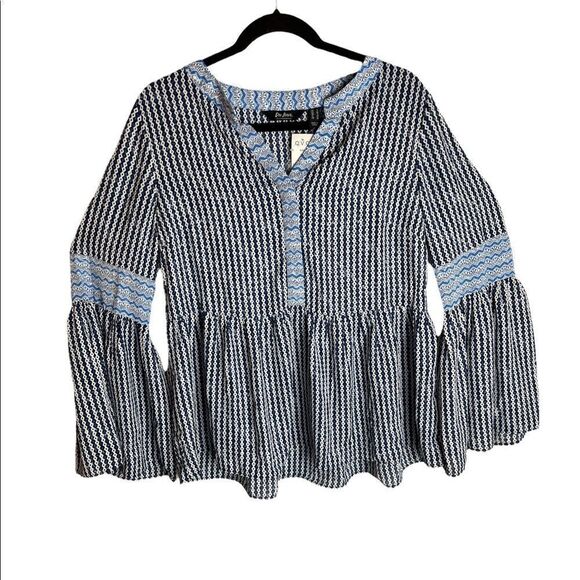 NWT Adorable Blue/Black/White Blouse with Bell Sleeves from DuJour Size Small - Picture 6 of 11